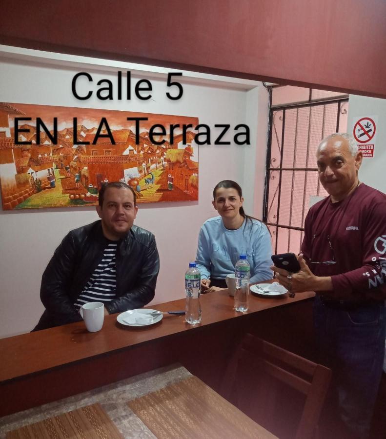 Calle 5 - Lima Airport Callao Esterno foto